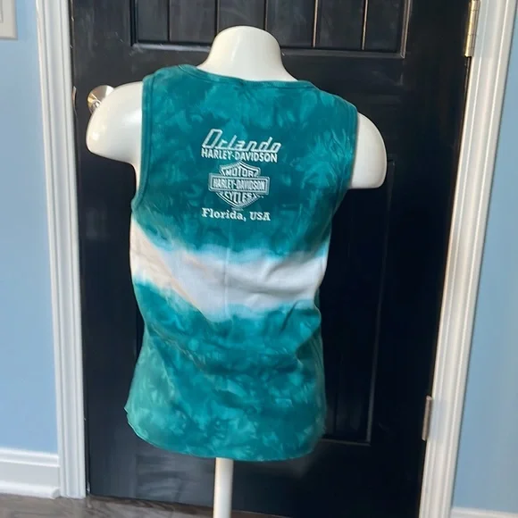 Harley Davidson medium tank in EUC - Picture 2 of 4